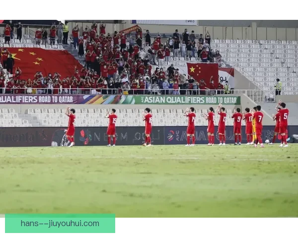 中国男足18强赛客战卡塔尔因天气影响调整训练计划全力备战重要比赛